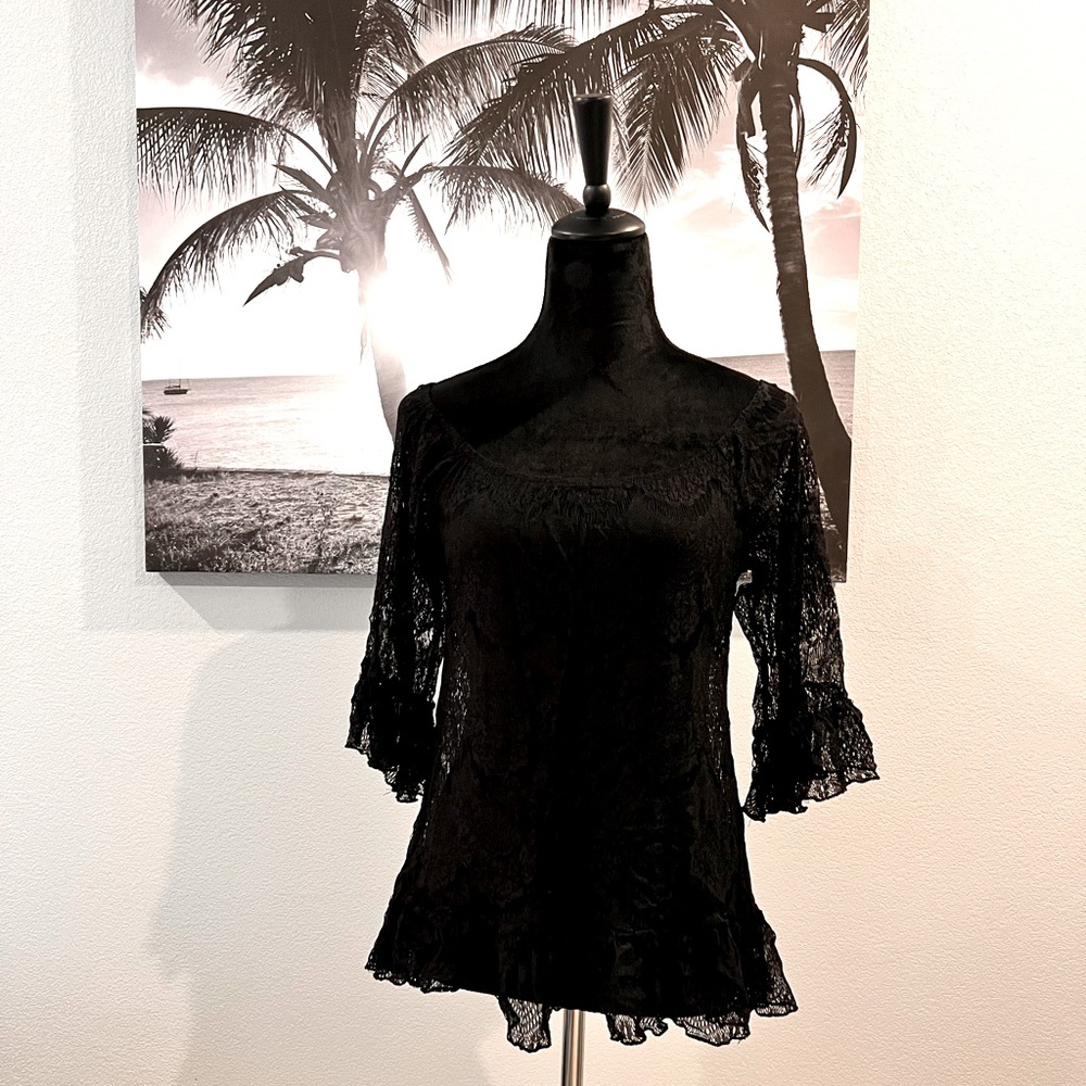 RACHAEL & CHLOE - black lace 3/4 sleeve top